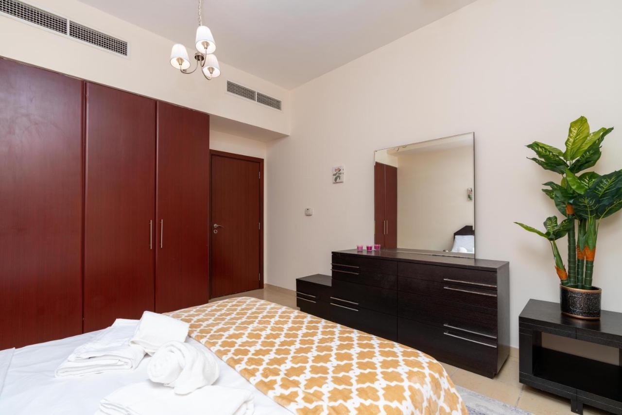 Spacious 5 Beds 3 Min From The Jbr Beach ドバイ エクステリア 写真