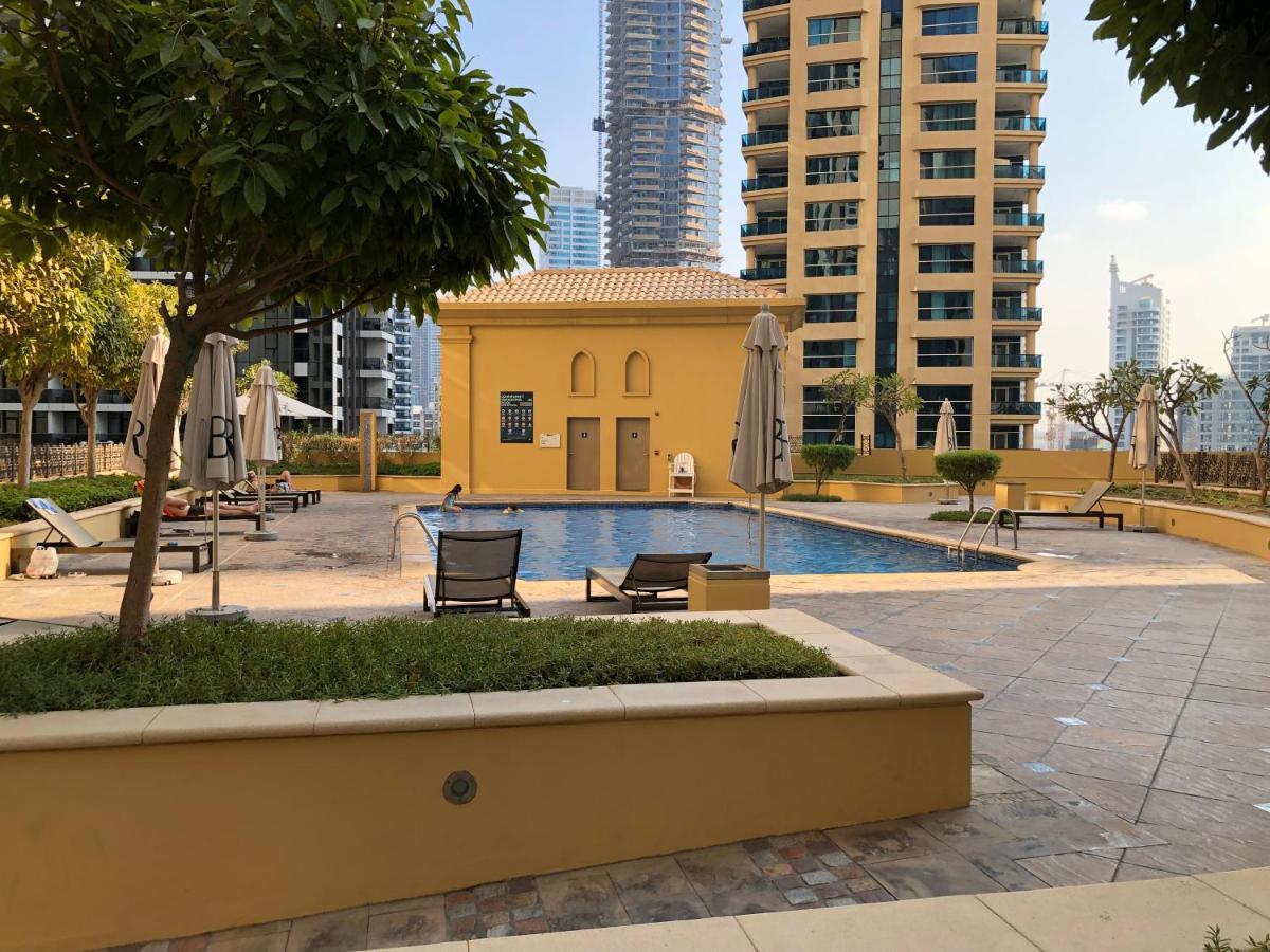 Spacious 5 Beds 3 Min From The Jbr Beach ドバイ エクステリア 写真